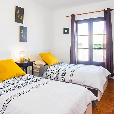 Eslanzarote Acoruma House, Super Wifi, Heated Pool *