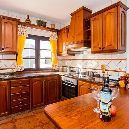 Eslanzarote Acoruma House, Super Wifi, Heated Pool * Güime