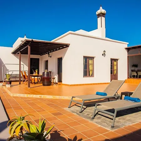 Eslanzarote Acoruma House, Super Wifi, Heated Pool * Гуйме