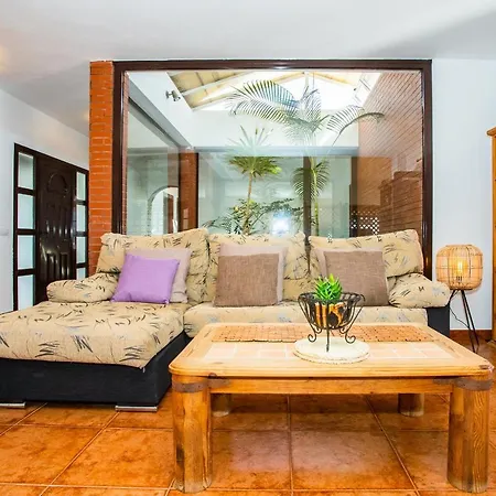 Eslanzarote Acoruma House, Super Wifi, Heated Pool 别墅 *