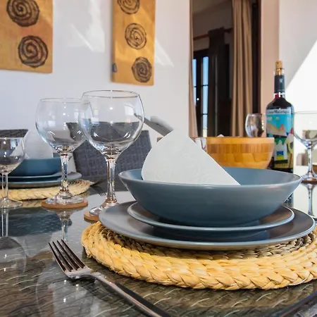 别墅 Eslanzarote Acoruma House, Super Wifi, Heated Pool