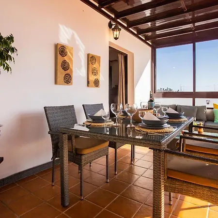 Eslanzarote Acoruma House, Super Wifi, Heated Pool 别墅 Güime