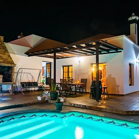 Eslanzarote Acoruma House, Super Wifi, Heated Pool *