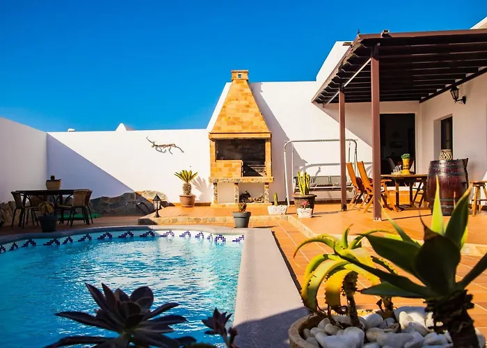 Eslanzarote Acoruma House, Super Wifi, Heated Pool וילה