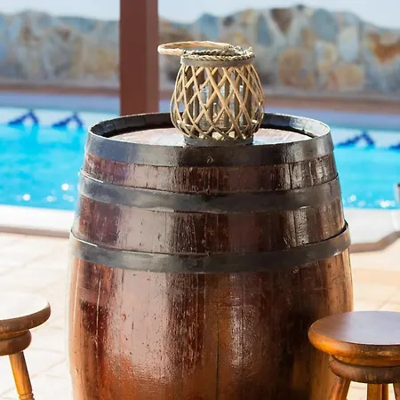 Eslanzarote Acoruma House, Super Wifi, Heated Pool