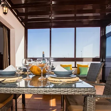 别墅 Eslanzarote Acoruma House, Super Wifi, Heated Pool
