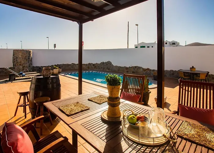 Eslanzarote Acoruma House, Super Wifi, Heated Pool *