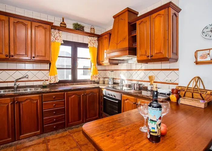 Eslanzarote Acoruma House, Super Wifi, Heated Pool * Güime