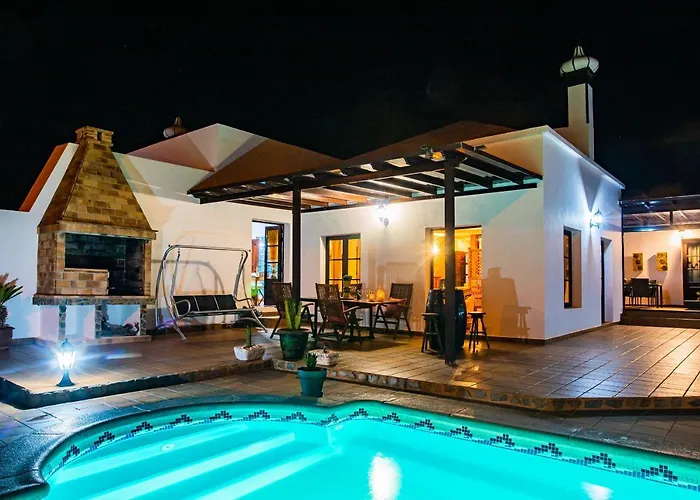Eslanzarote Acoruma House, Super Wifi, Heated Pool *